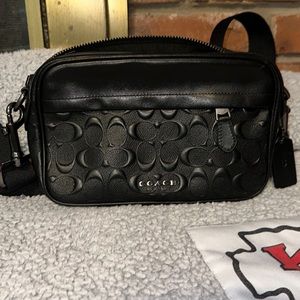 Coach Graham Crossbody In Signature Leather